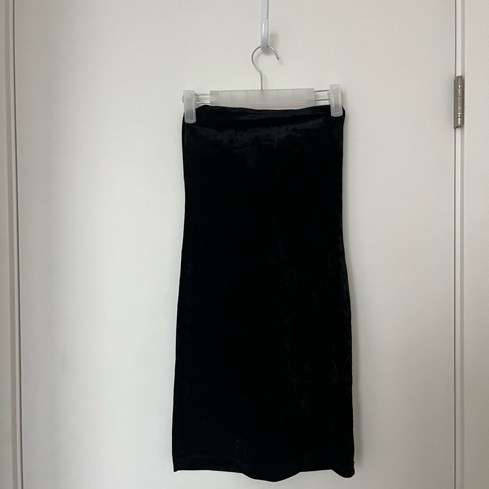 Mini Velvet Strapless Dress